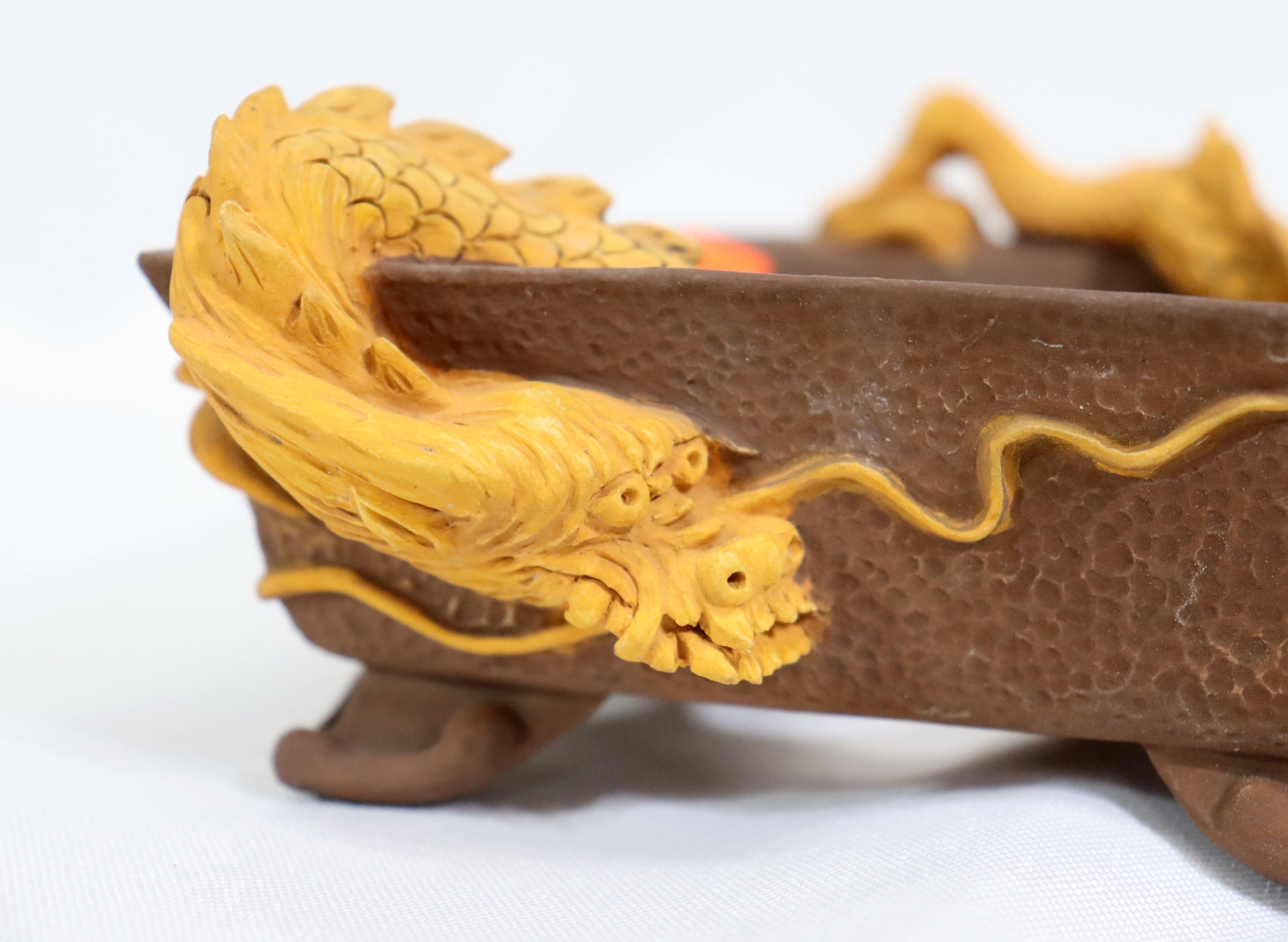 Crawling Dragon Pot