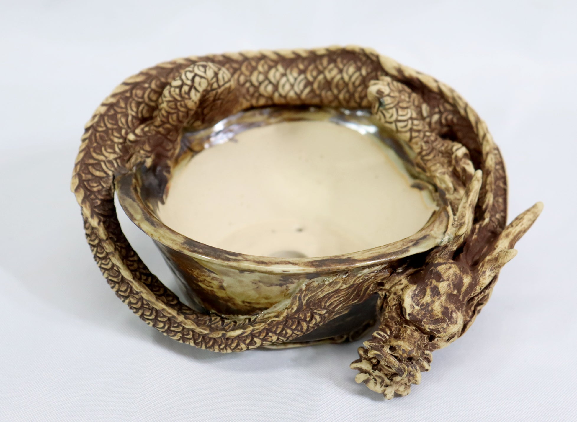 Brown Engulfing Dragon Pot